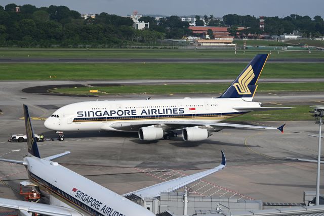Airbus A380-800 (9V-SKV)
