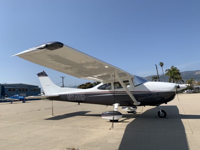 Cessna Skylane (N24HP)