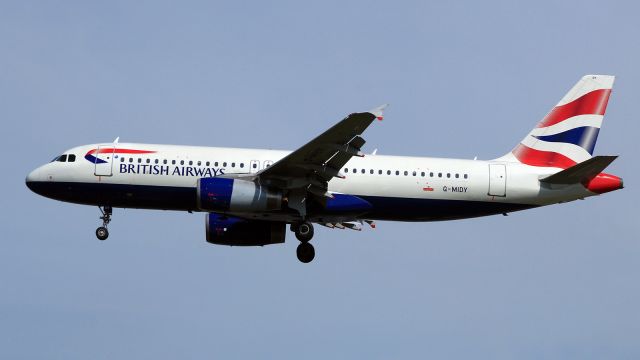 Airbus A320 (G-MIDY)