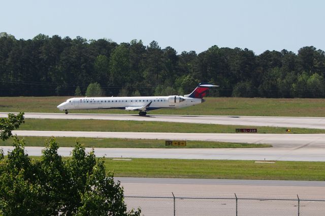 Canadair Regional Jet CRJ-200 (N181GJ)