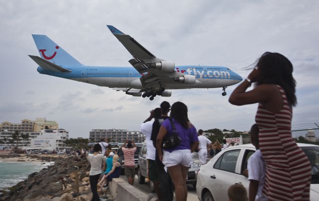 Boeing 747-400 (F-HSUN)