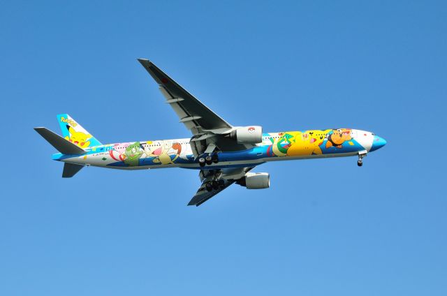 BOEING 777-300 (JA754A) - 2013/4/13