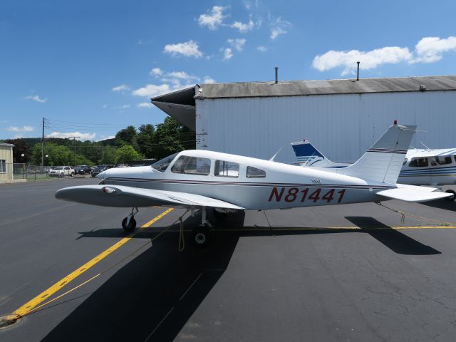 Piper Cherokee (N81441)