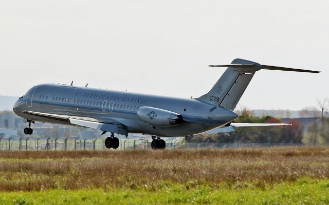 16-1529 — - u.s.marines (ex-navy)c-9b 161529 about to land at shannon 17/4/15.