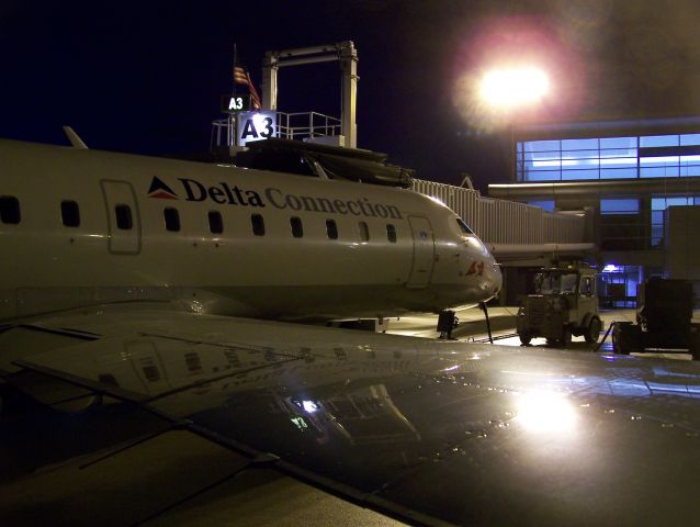 Canadair Regional Jet CRJ-200 —