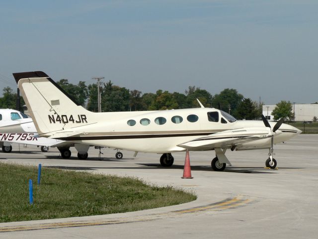 Cessna 421 (N404JR)