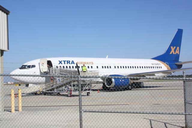 BOEING 737-400 (N772AS)