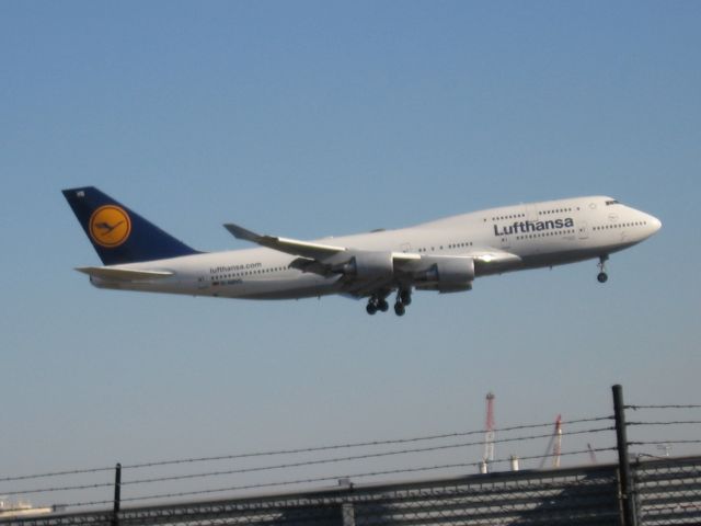 Boeing 747-200 (D-ABVS)