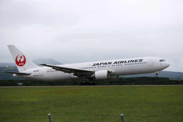 BOEING 767-300 (JA8886) - 20 August 2016:HKD-HND.