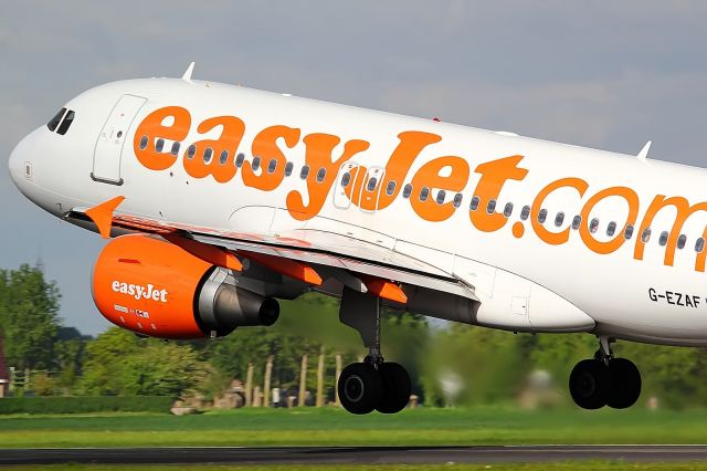 Airbus A319 (G-EZAF)