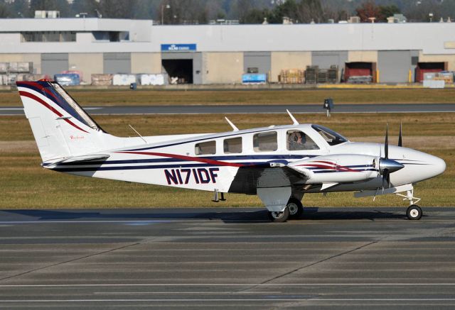 Beechcraft Baron (58) (N171DF)