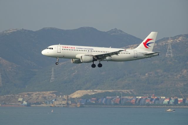 Airbus A320 (B-2229)