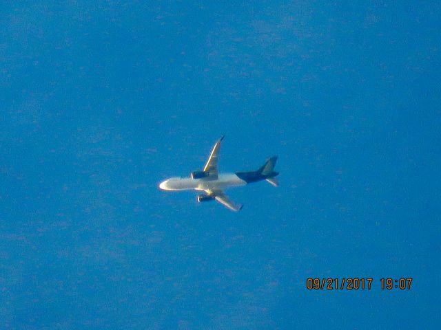 Airbus A320 (N709JB)