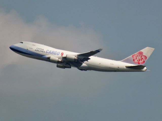 Boeing 747-400 (B-18717)