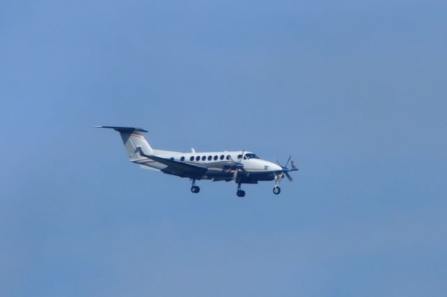 Beechcraft Super King Air 300 (N794UT)