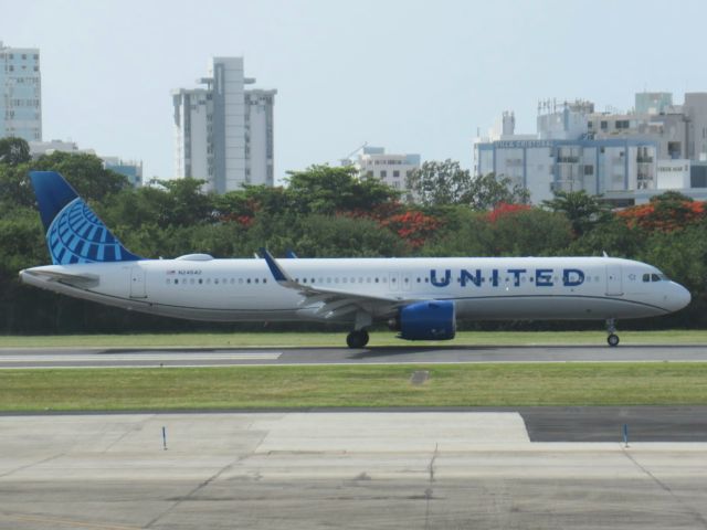 Airbus A321neo (N24542)