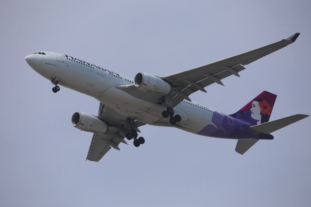 Airbus A330-200 (N399HA)