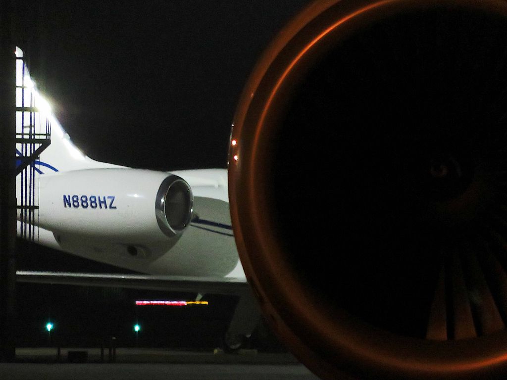 Gulfstream Aerospace Gulfstream V (N888HZ) - I take a picture on May 25, 2017.