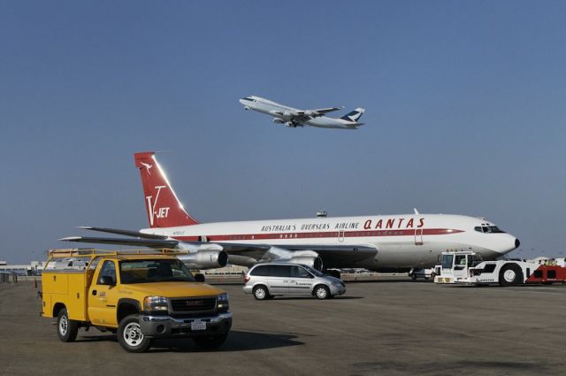 Boeing 707-100 (N707JT) - Picture taken October 23, 2010 – Boeing 707 owned by actor and aviator John Travolta