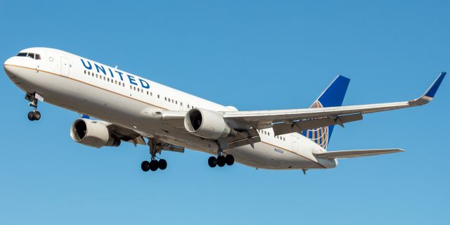 N651UA — - United Airlines Boeing 767-322ER arriving from Denver landing on runway 29 at Newark on 9/26/21.