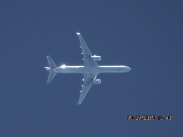 Boeing 757-200 (N207UW)