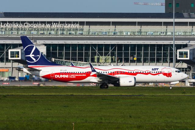 Boeing 737 MAX 8 (SP-LVD)