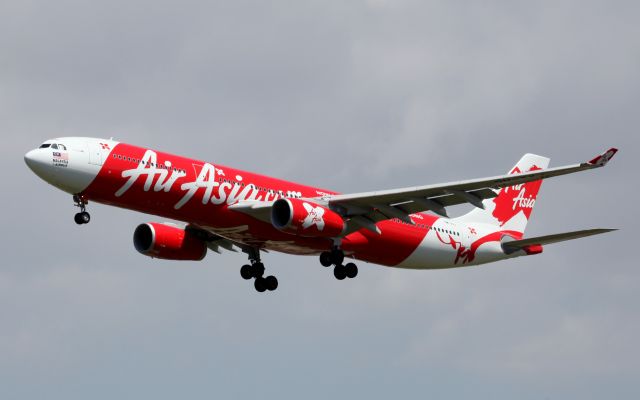 Airbus A330-300 (9M-XXJ) - "Harmonious Diverxity" Short Final To Rwy 16R