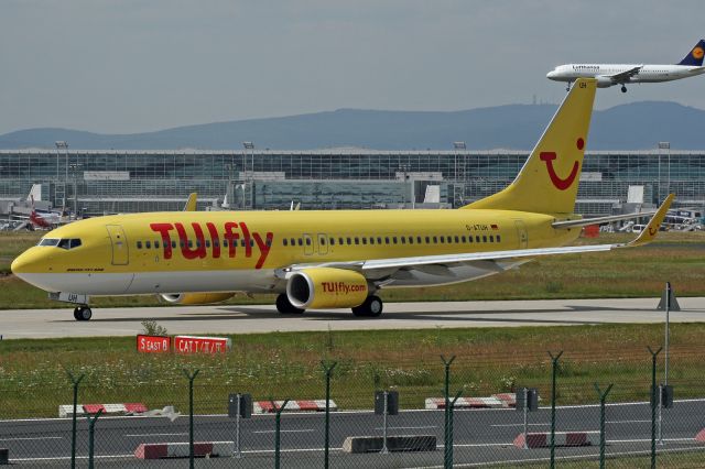 Boeing 737-800 (D-ATUH)