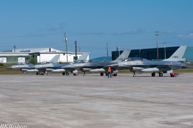 Lockheed F-16 Fighting Falcon (J064)