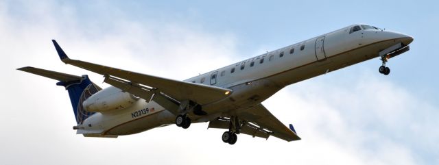 Embraer ERJ-135 (N23139)