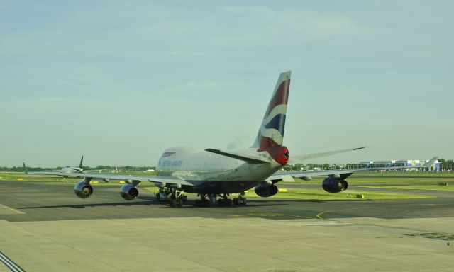 Boeing 747-400 (G-CIVM) - British Airways Boeing 747-436 G-CIVM in London Heathrow 