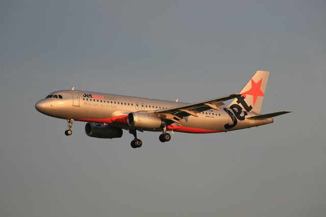 VH-VQR — - Jetstar  Airbus A320-232  VH-VQR