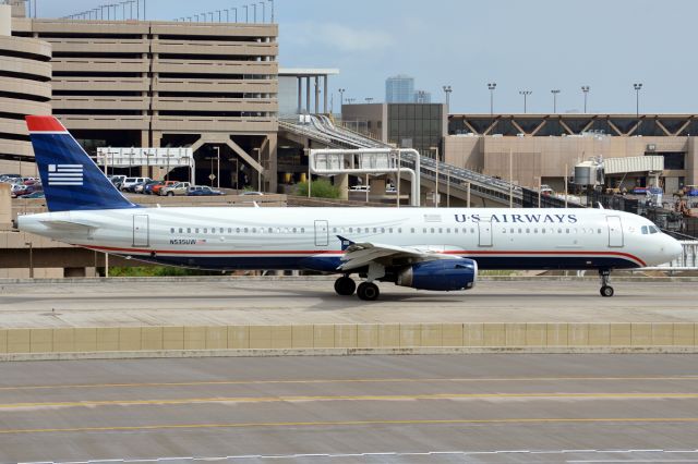 Airbus A321 (N535UW)