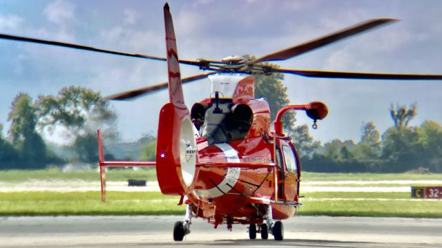 VOUGHT SA-366 Panther 800 (C6586) - 6586, of USCG Air Station Miami, getting ready to depart KHUF on its way back to home after spending the summer in Chicago. br /br /This aircraft is an Aérospatiale MH-65E Dolphin, SN 6285, owned/operated by the United States Coast Guard. br /br /9/7/22