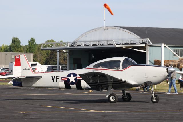 North American Navion (N4242K)