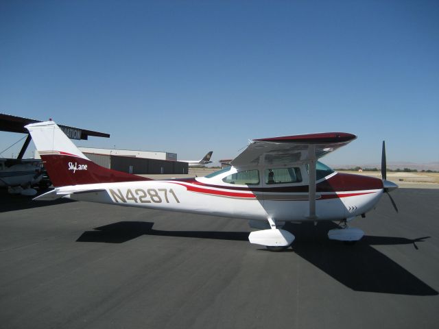 Cessna Skylane (N42871)