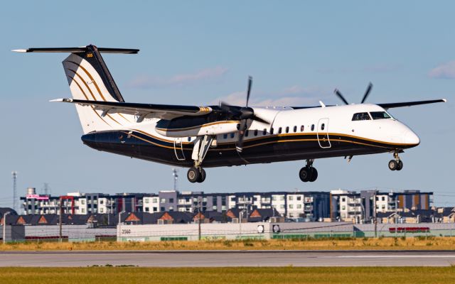 de Havilland Dash 8-300 (C-GAQN)