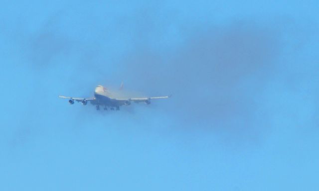 Boeing 747-200 (G-BNLX) - British Airways flight encounters some rough turbulence on approach to 28L at SFO.