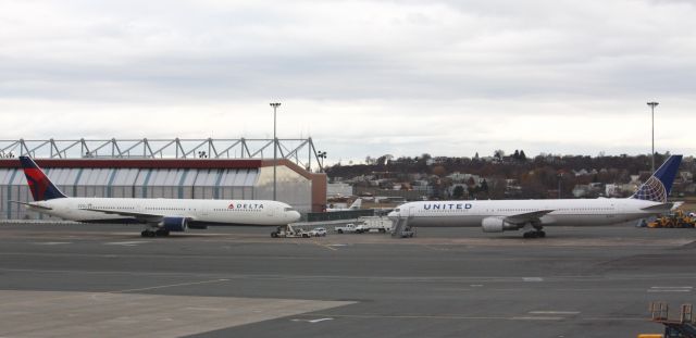 BOEING 767-400 (N838MH) - The two airliners who operate the B764 face to face at Logan!