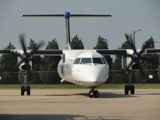 de Havilland Dash 8-400 (N333NG)