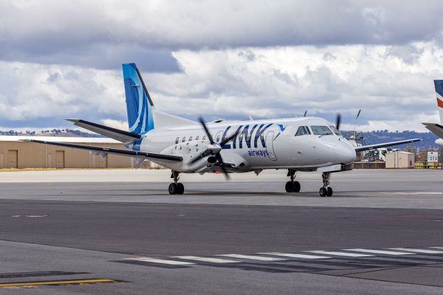 Saab 340 (VH-VEC) - Vee H Aviation (VH-VEC) Saab 340B, in Link Airways livery, at Wagga Wagga Airport