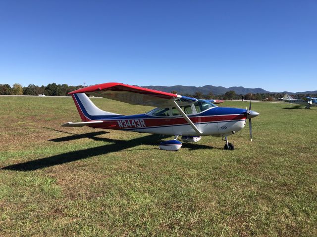 Cessna Skylane (N3443R)