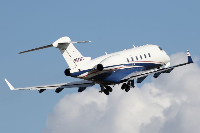 Bombardier Challenger 300 (N538FX)