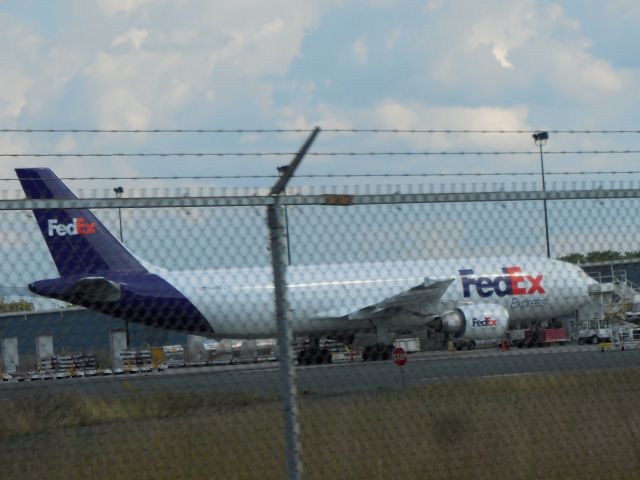 Airbus A300F4-600 (N663FE)