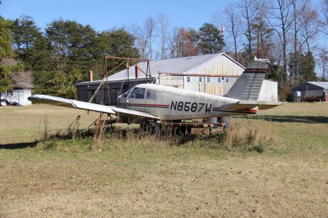 N8587W —