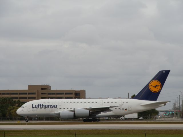 Airbus A380-800 (D-AIMC)