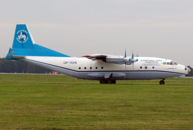 Antonov An-12 (UR-11315) - www.drs-spotter.de