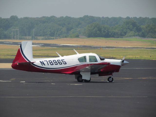 Mooney M-20 (N78965) - Nice looking 61