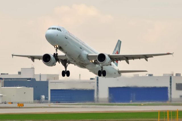 Airbus A321 (C-GJVX)