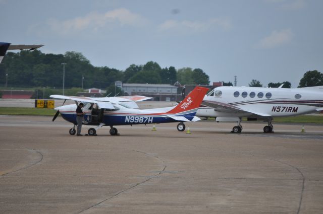 Cessna Skylane (N9987H)